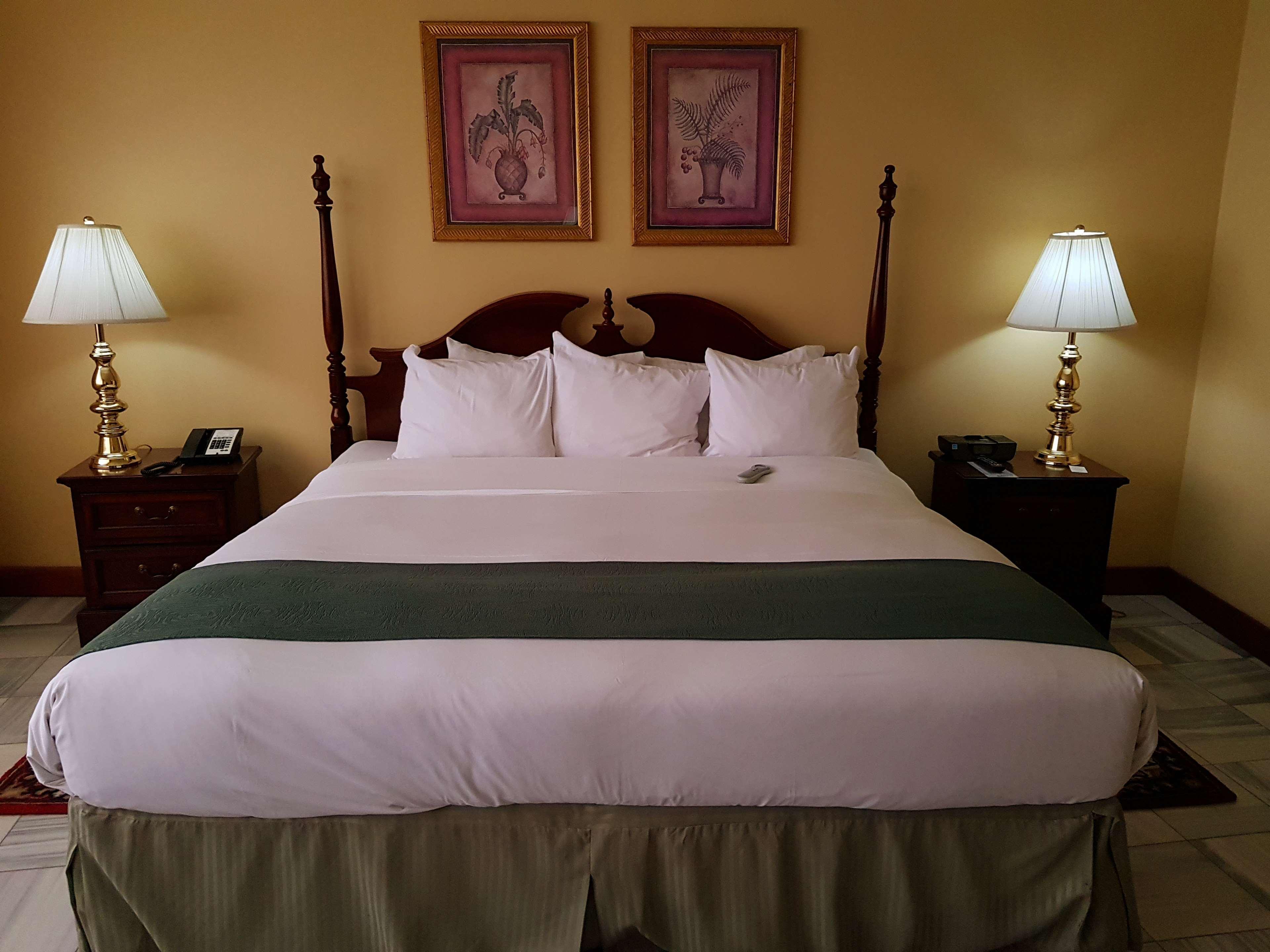 Fort George Hotel And Spa Belize City Extérieur photo
